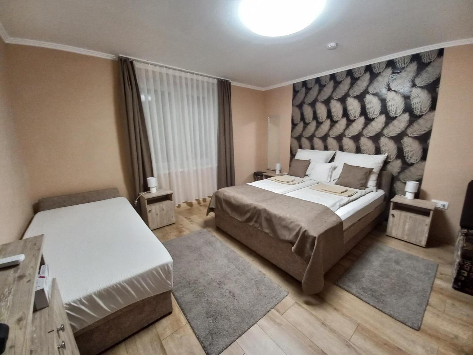 Ilona Apartman Gyula Exteriör bild
